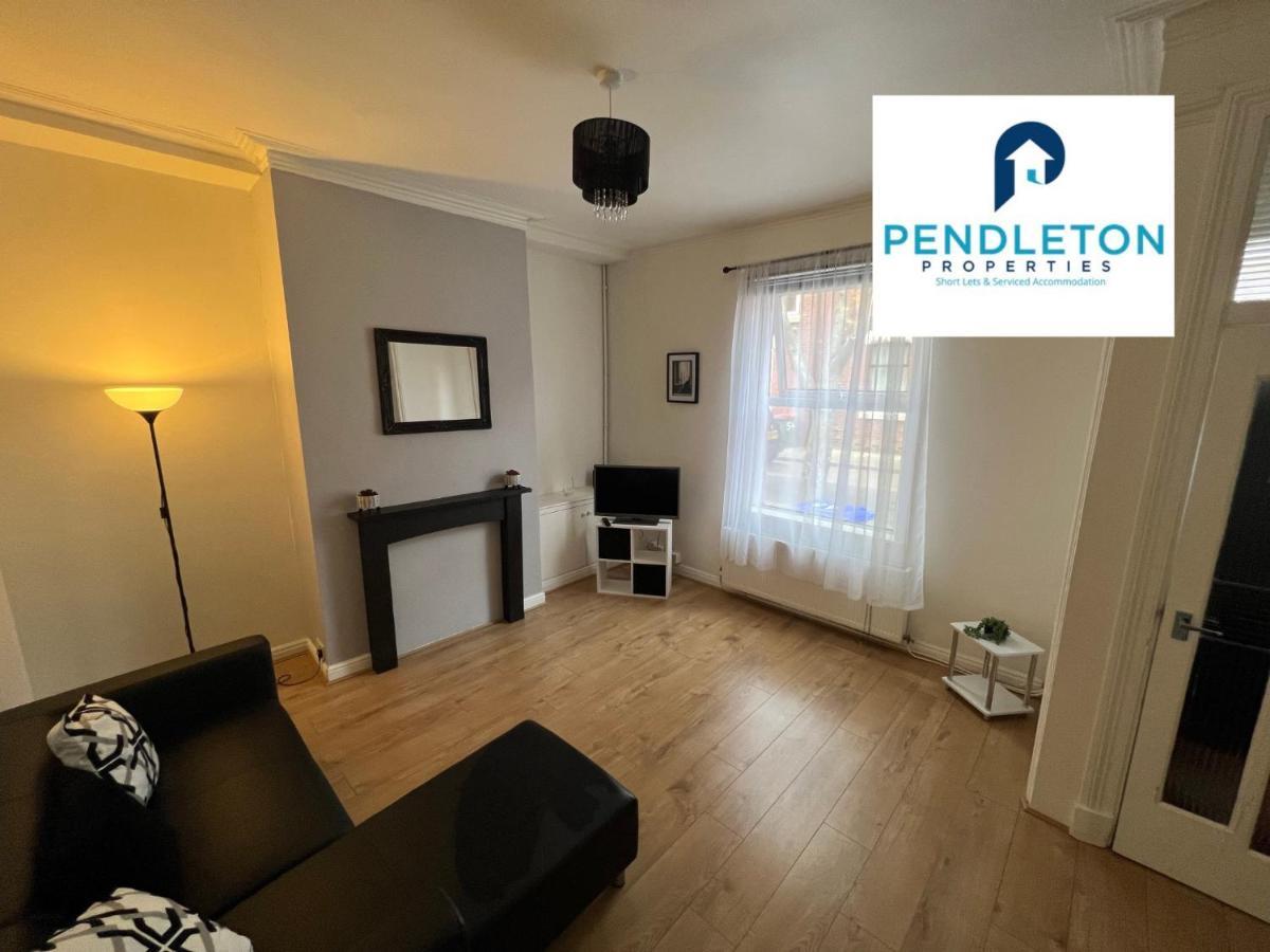 普雷斯顿Modern 3 Bed House With Free Parking And Wi-Fi别墅 外观 照片